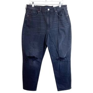 NWT AE Striged High Rise Mom Jean Destroyed Blaxk Size 32W Short